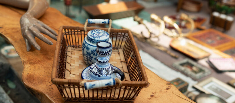 2025 年東京のベスト骨董市ガイド